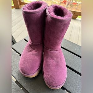 Uggs purple size 7